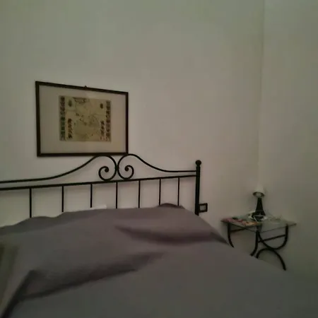 Con Piscina E Giardino Pomaia